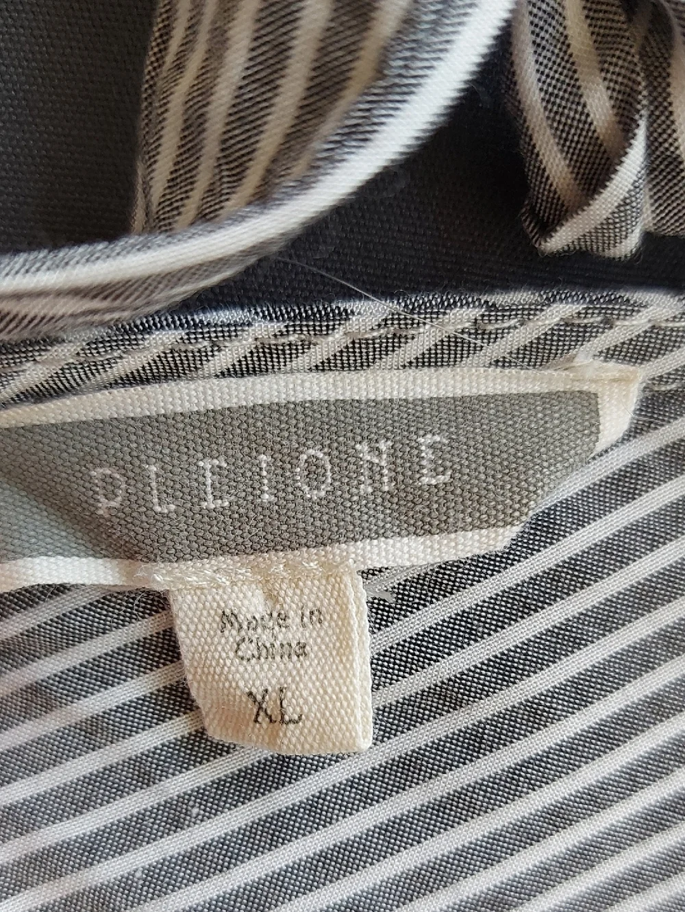 Pleione Black & White Striped V-Neck Bell Sleeve Top - Picture 4 of 9